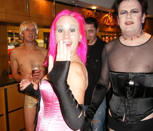 Image © Bert, Laura, Will, Michelle, Penni and Mike / TimeWarp 2009
