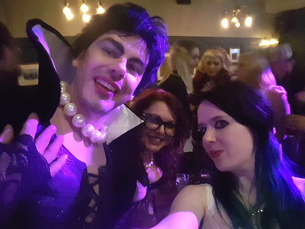 Image Copyright Nikki / TimeWarp - Click to return