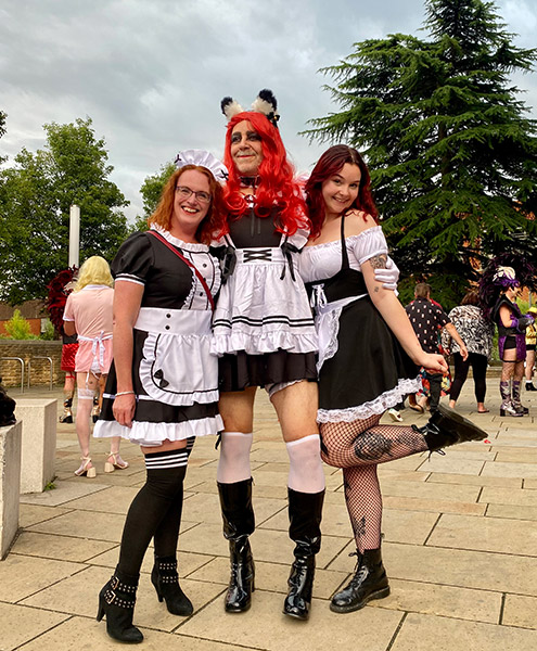 Image Copyright Holly / TimeWarp - Click to return