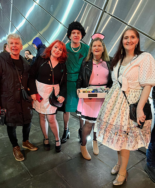 Image Copyright James W / TimeWarp - Click to return
