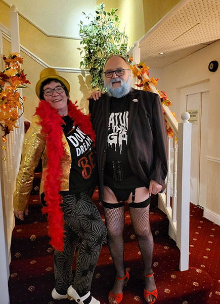 Image Copyright Lesley & Glenn / TimeWarp - Click to return