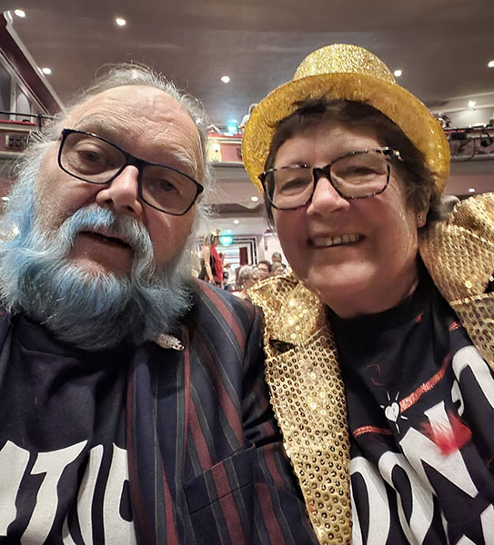 Image Copyright Lesley & Glenn / TimeWarp - Click to return