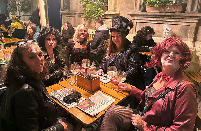 Image Copyright Pat H / TimeWarp - Click to return