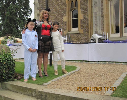 Image © Tim and Claudine / TimeWarp 2009